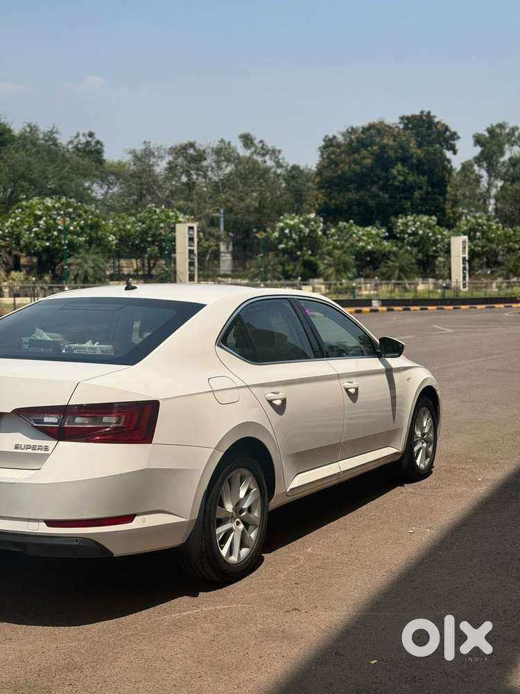 Skoda Superb L&k 2.0 Tdi At, 2018, Diesel
