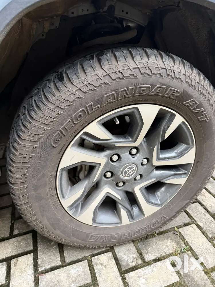 Toyota Fortuner Legender 2022