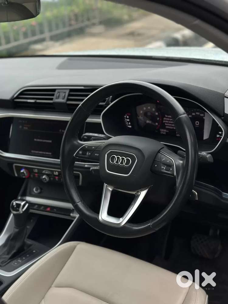 Audi Q3 40 Tfsi Premium Plus, 2023, Petrol