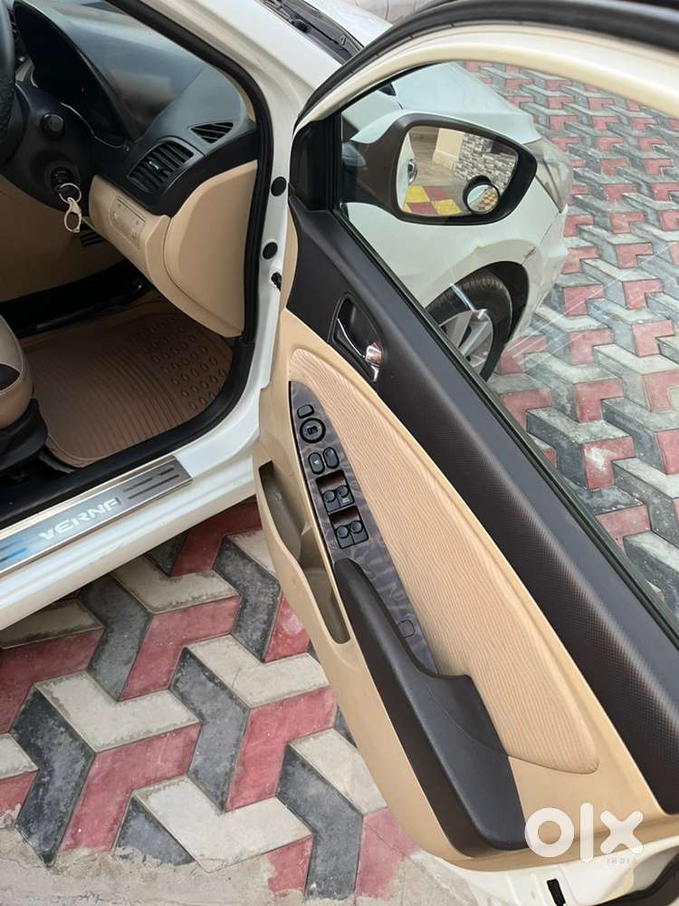 Hyundai Fluidic Verna 2013 Diesel Manual Car