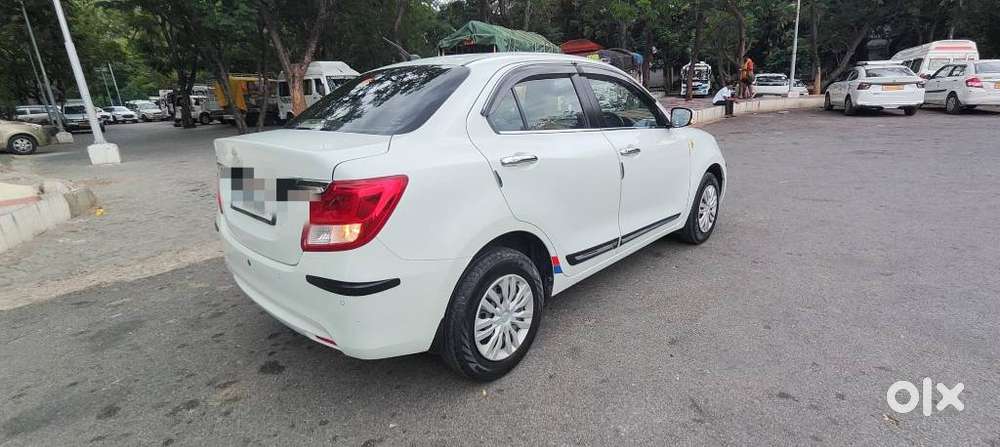 Maruti Suzuki Dzire 1.2 Vxi, 2023, Petrol