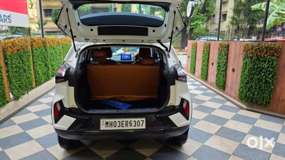 Tata Nexon, 2025, Petrol