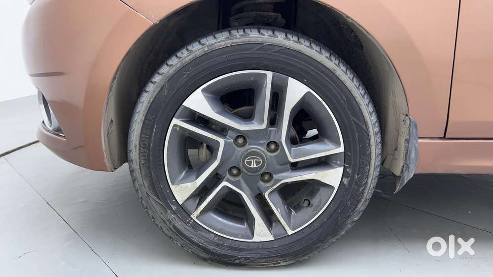 Tata Tigor Xza, 2017, Petrol