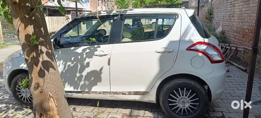 Maruti Suzuki Swift 2017 Petrol 70000 Km Driven