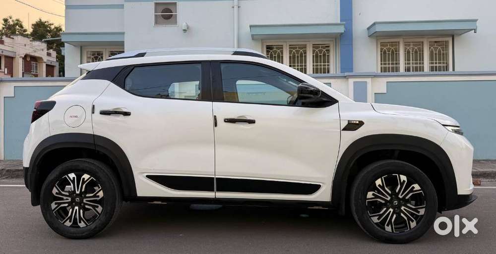 Renault Kiger, 2023, Petrol