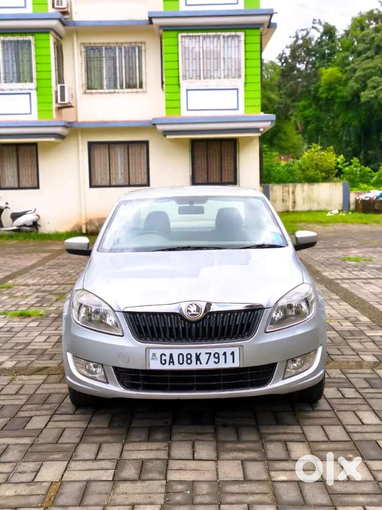 Skoda Rapid Elegance 2014 Petrol
