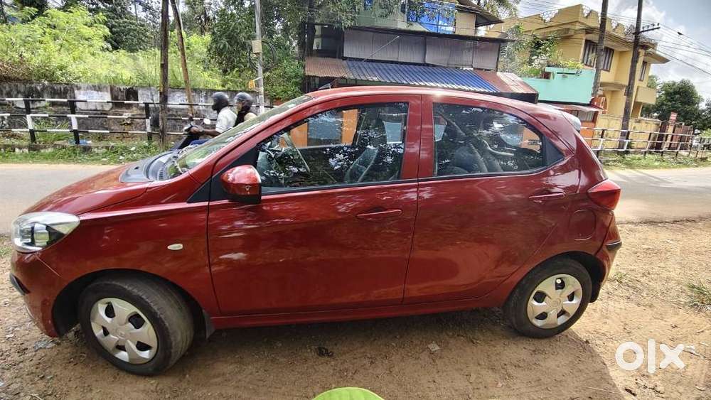 Tata Tiago 1.2 Revotron Xt, 2017, Petrol