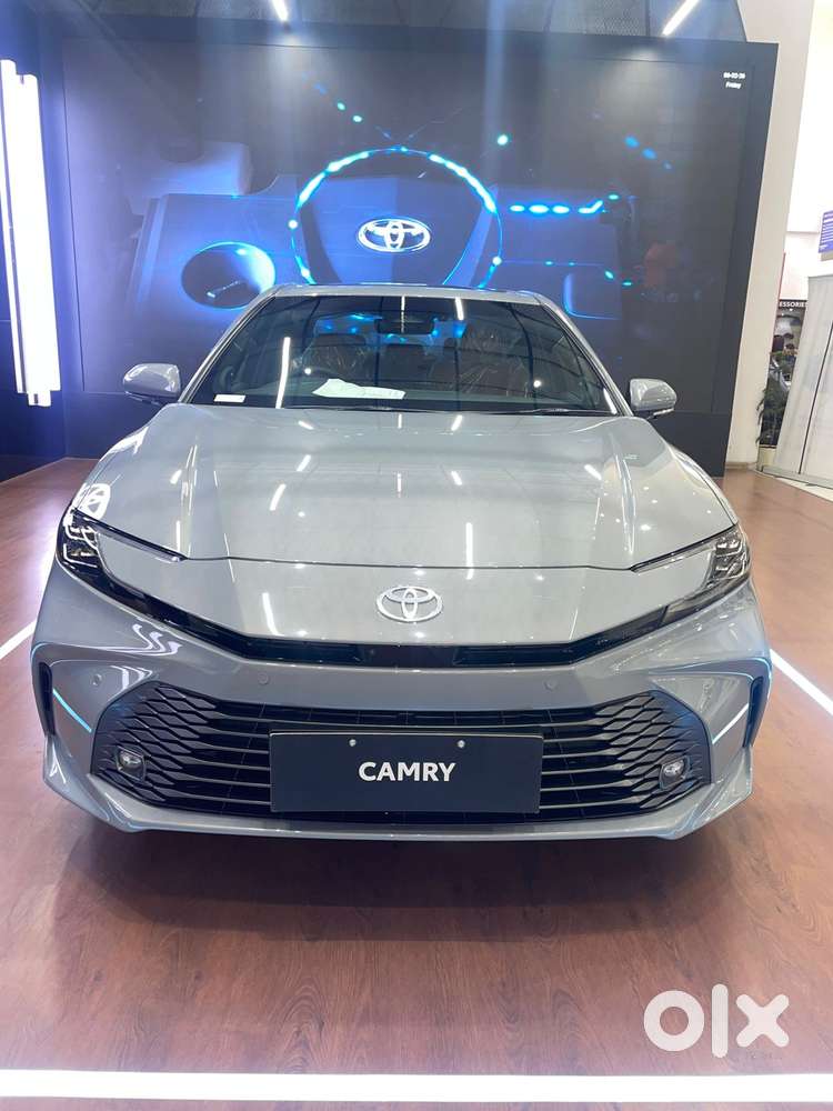 Toyota Camry Hybrid, 2026, Petrol