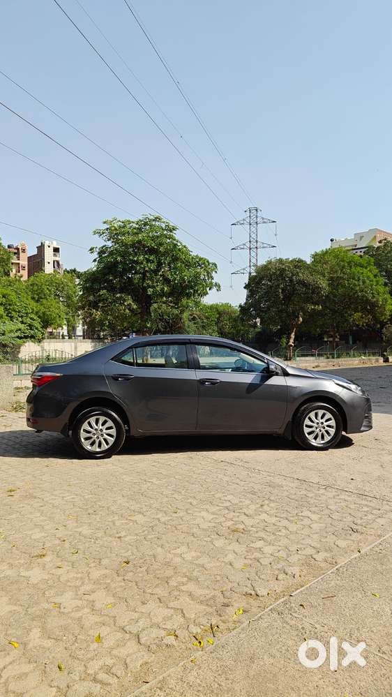 Toyota Corolla Altis 1.8 G Cvt, 2017, Petrol