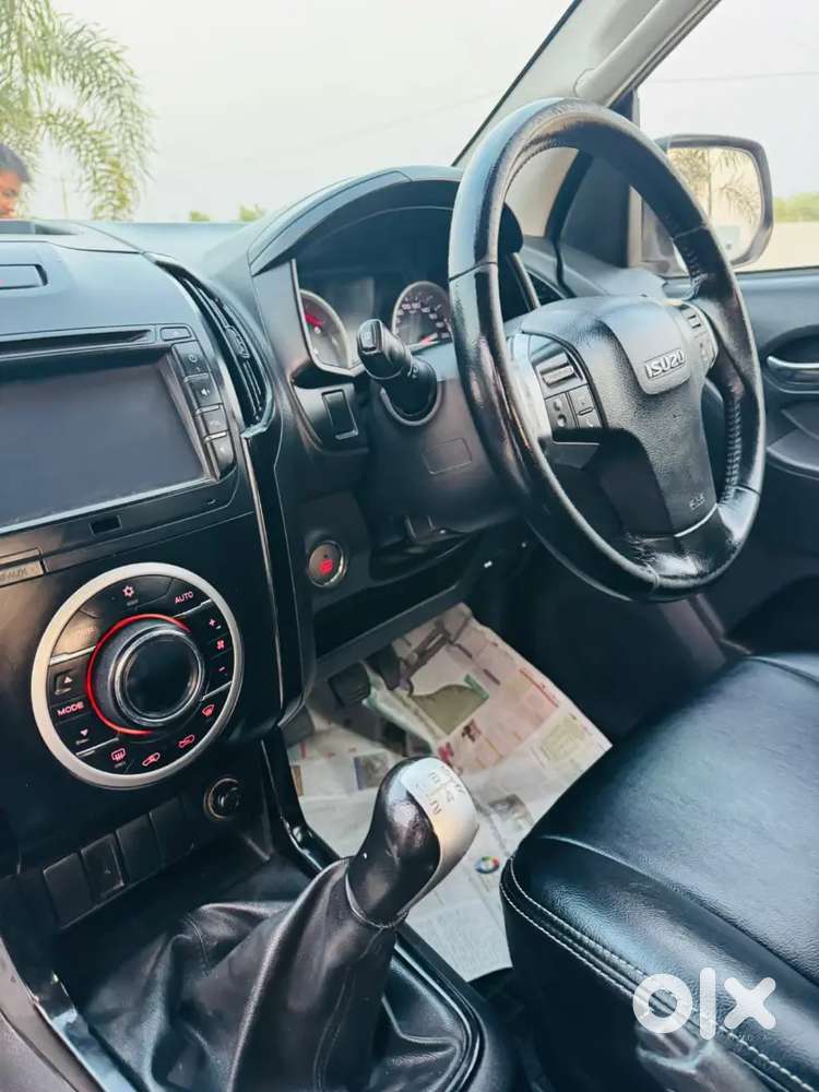 Isuzu D-max V-cross 2019 High