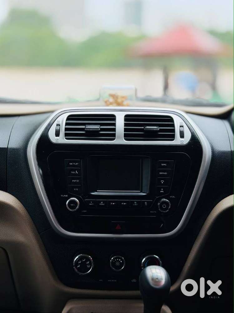 Mahindra Tuv 300 Mhawk100 T8, 2015, Diesel