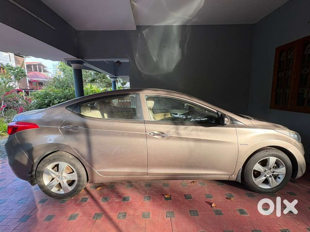 Hyundai Elantra Petrol 2013