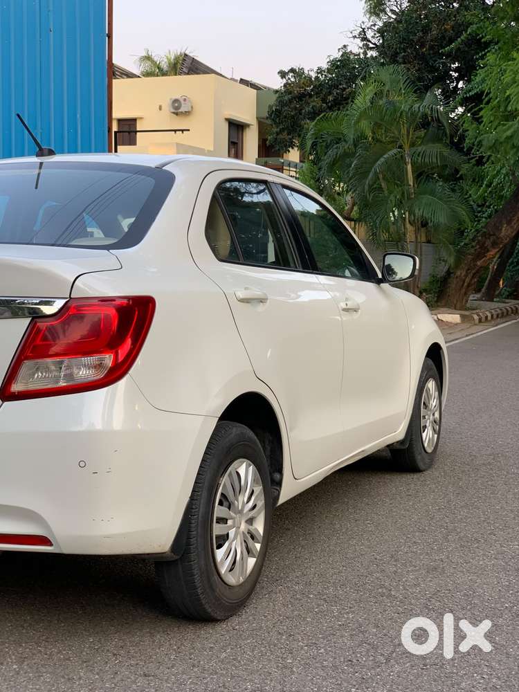 Maruti Suzuki Swift Dzire 1.3 Vxi, 2022, Petrol