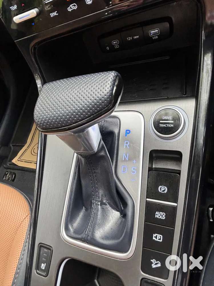 Hyundai Alcazar, 2024, Petrol