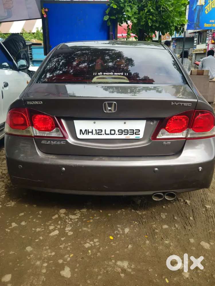 Honda Civic 1.8 V 2011 Variant