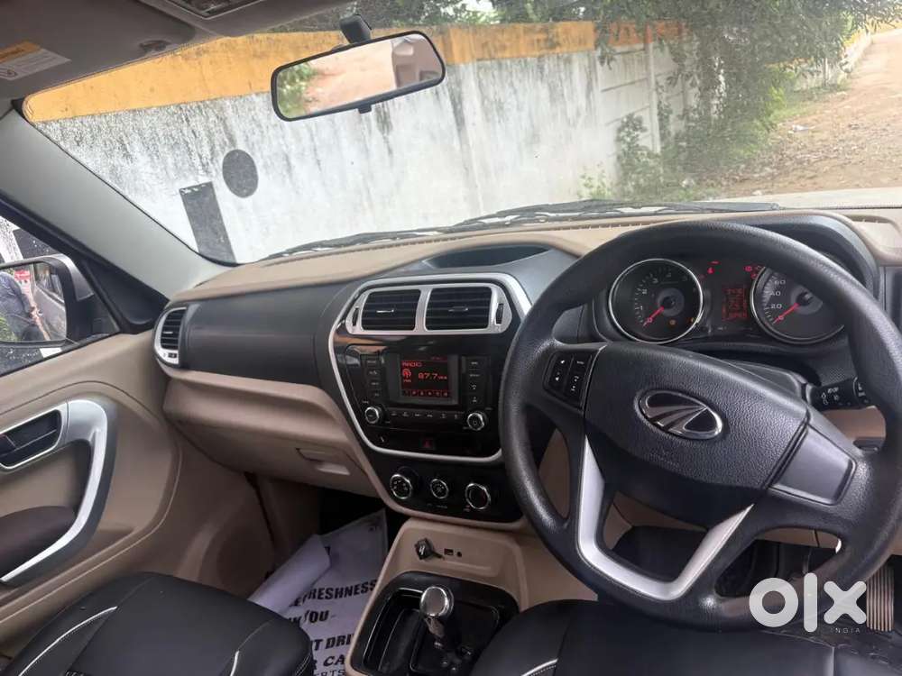 Mahindra Tuv 300 2016