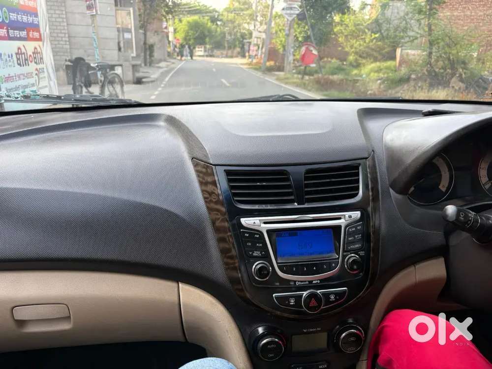 Hyundai Verna 2012