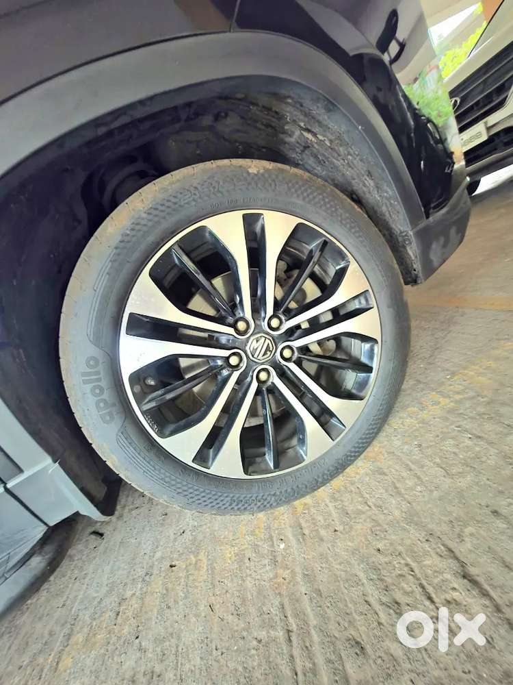 Mg Hector Plus 2023 Petrol 49000 Km Driven