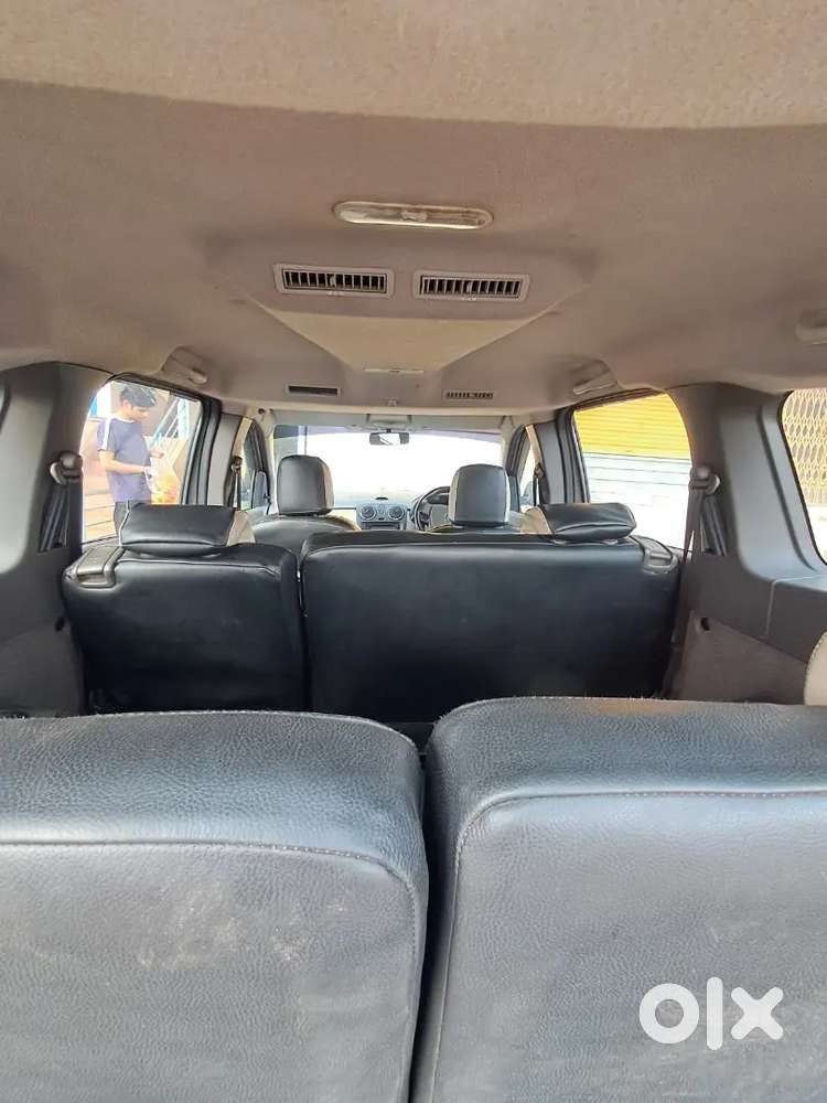4 New Tyre 
Running  : 87,500 Km Genuinely 
Insurance : 2027 Validit