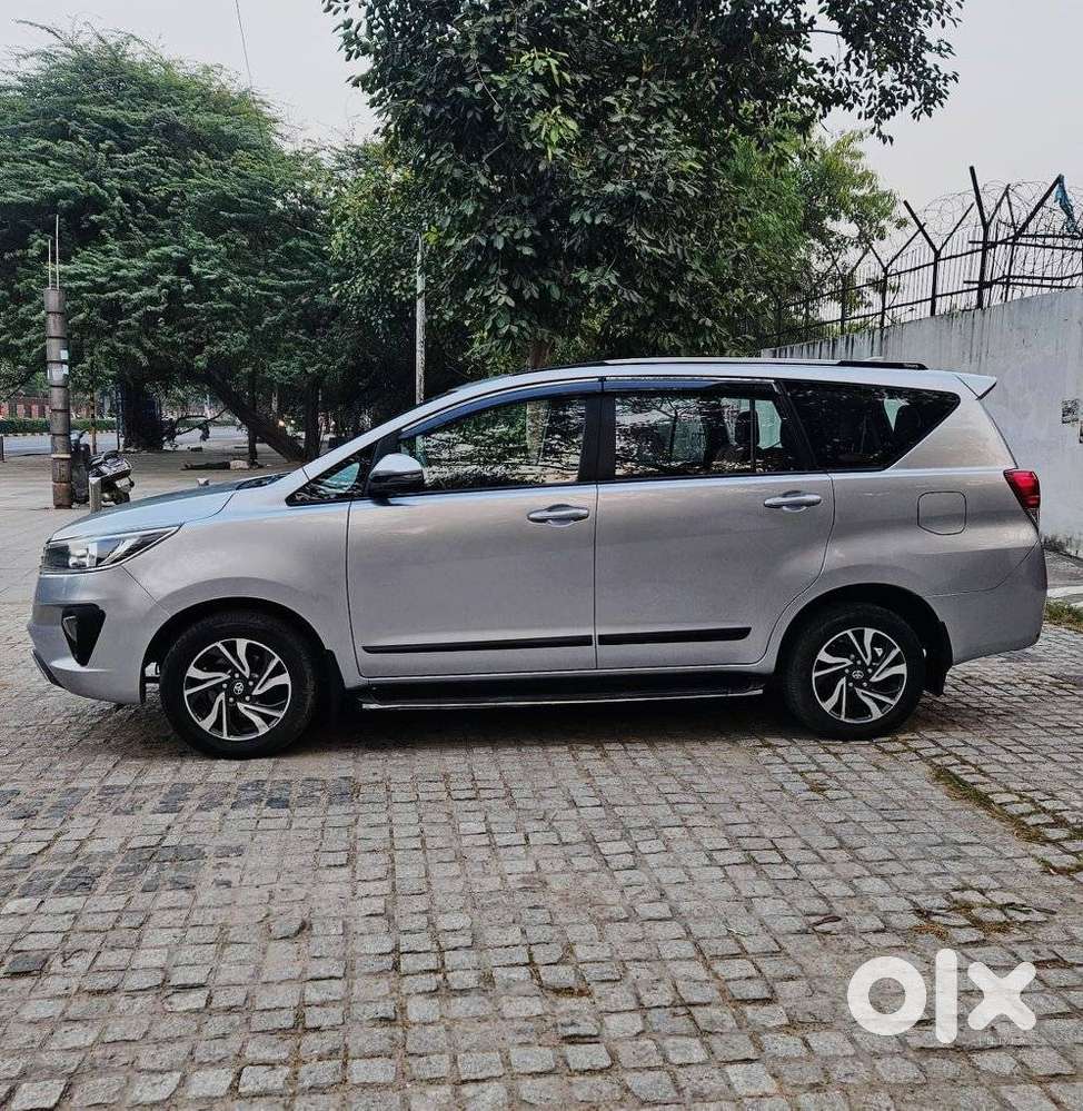 Toyota Innova Crysta [2020-ongoing] 2.4 Gx 7 Str, 2021, Diesel