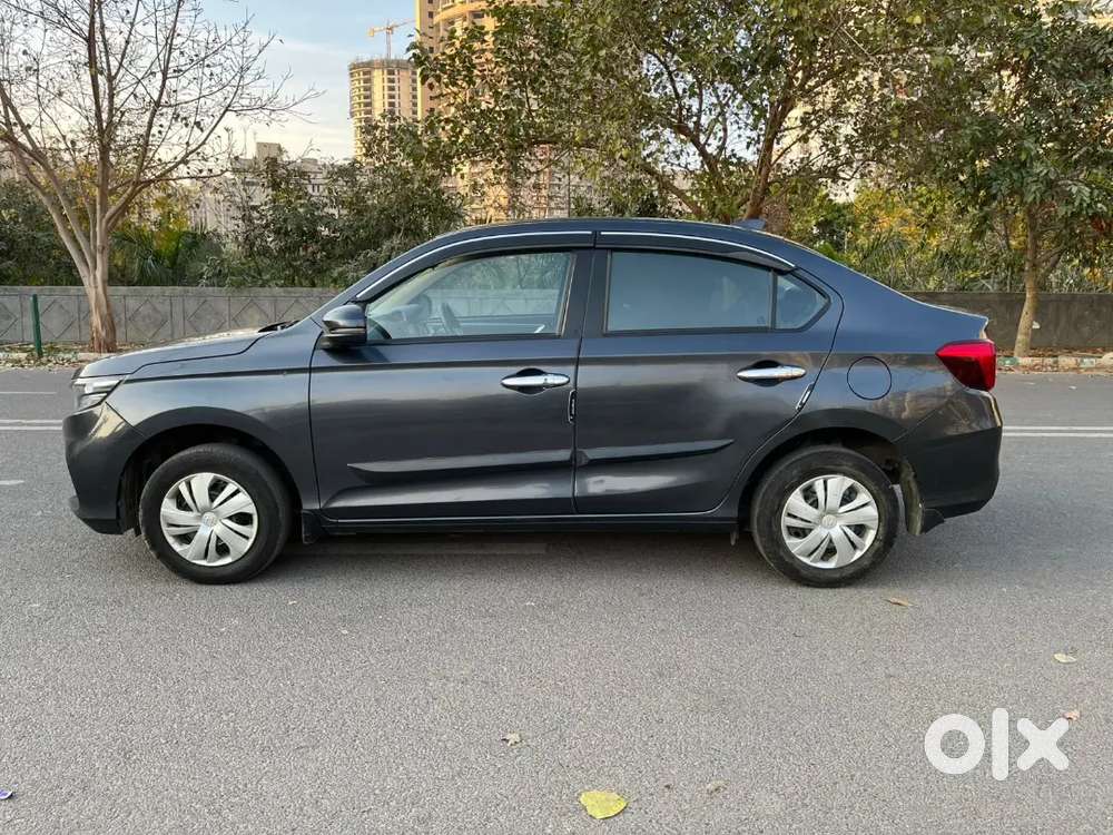 Honda Amaze 2024 Petrol Well Maintained