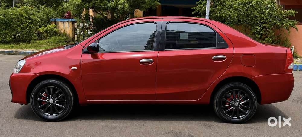 Toyota Etios V, 2011, Petrol