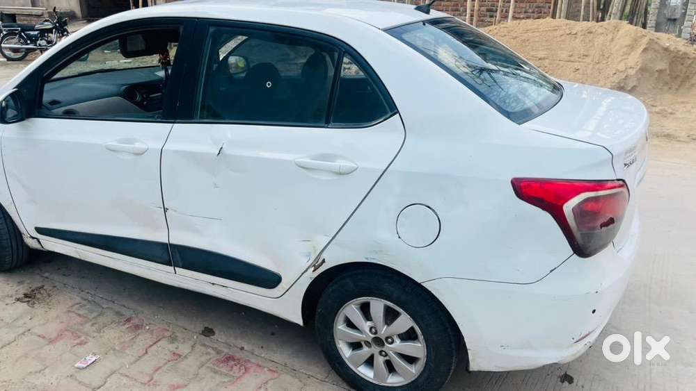 Hyundai Xcent 2015 Diesel 120000 Km Driven
