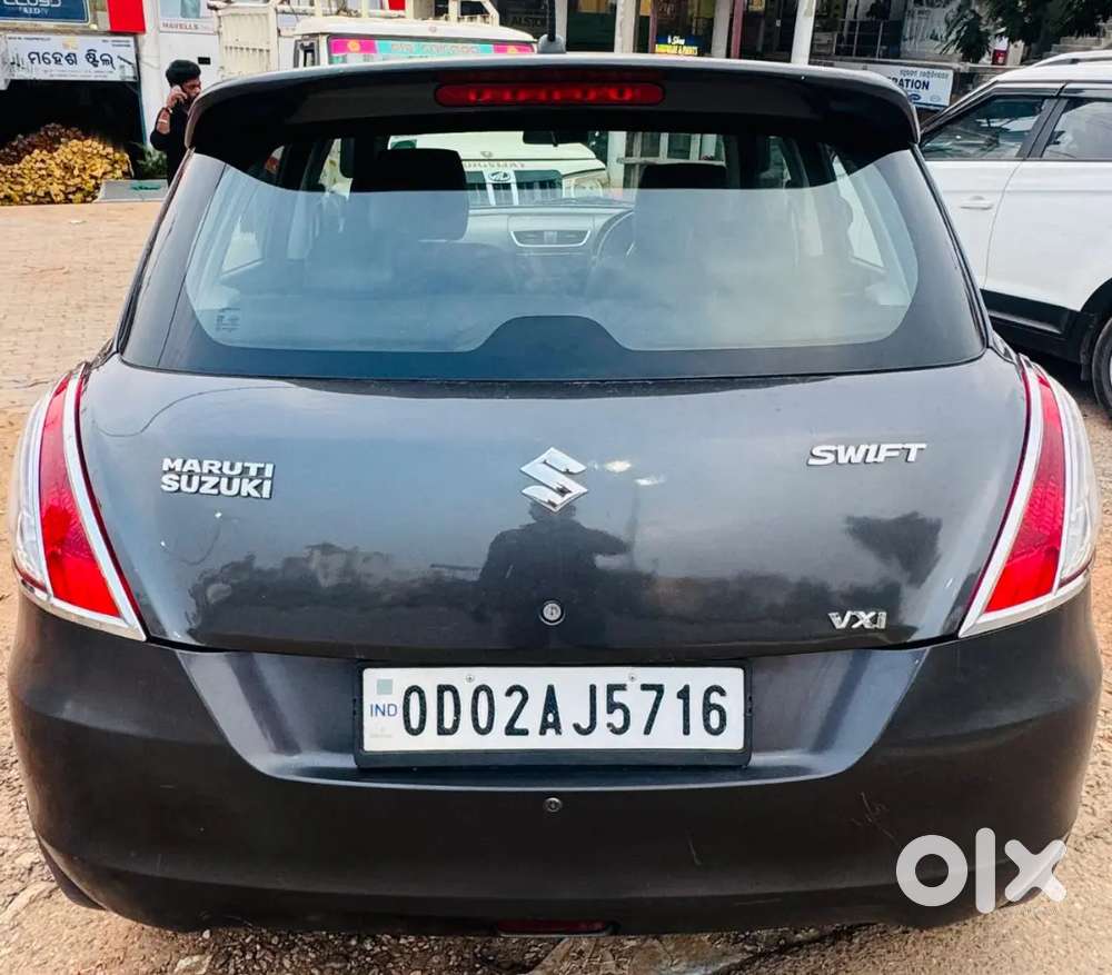 Maruti Suzuki Swift Vxi 2017