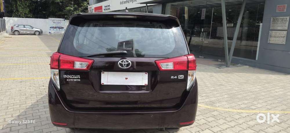 Toyota Innova Crysta 2.4 V, 2017, Diesel