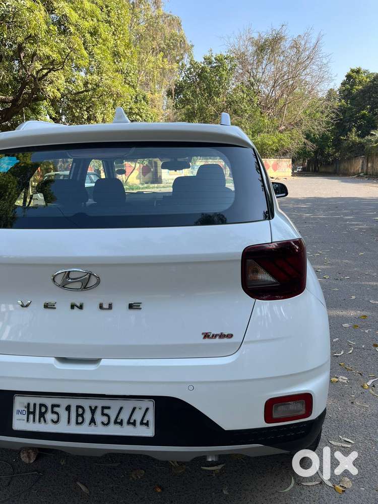 Hyundai Venue 1.0 Sx (o) Turbo Dct, 2019, Petrol
