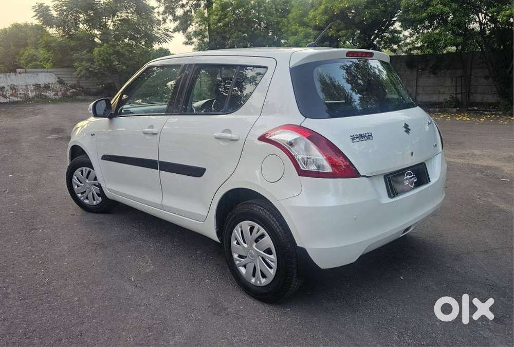 Maruti Suzuki Swift Vxi 1.2 Abs Bs-iv, 2017, Petrol
