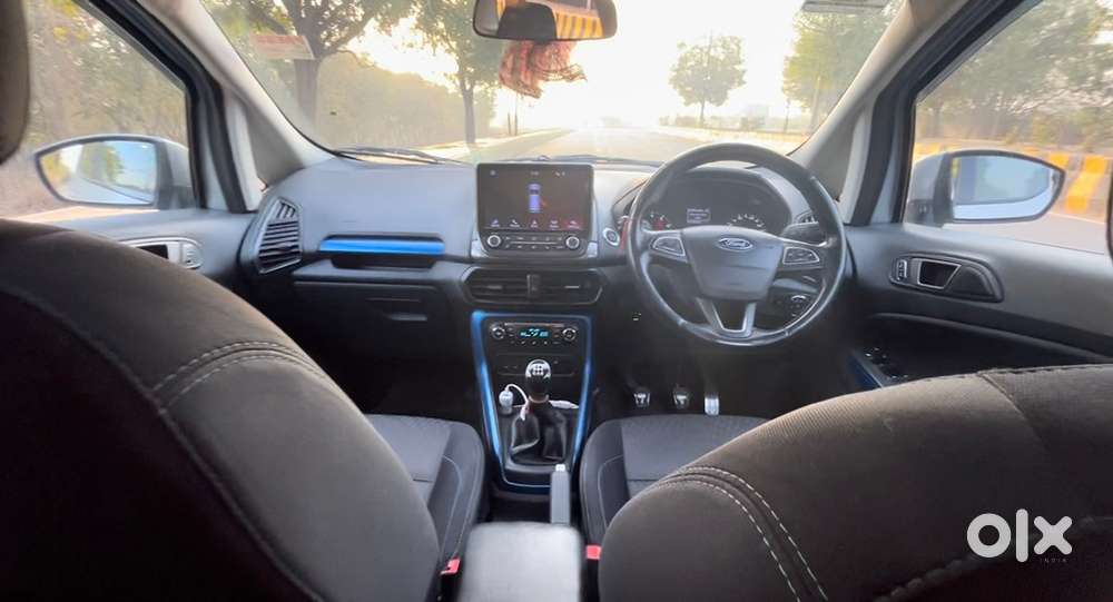 Ford Ecosport 2019 Signature (petrol + Cng + Sunroof)
