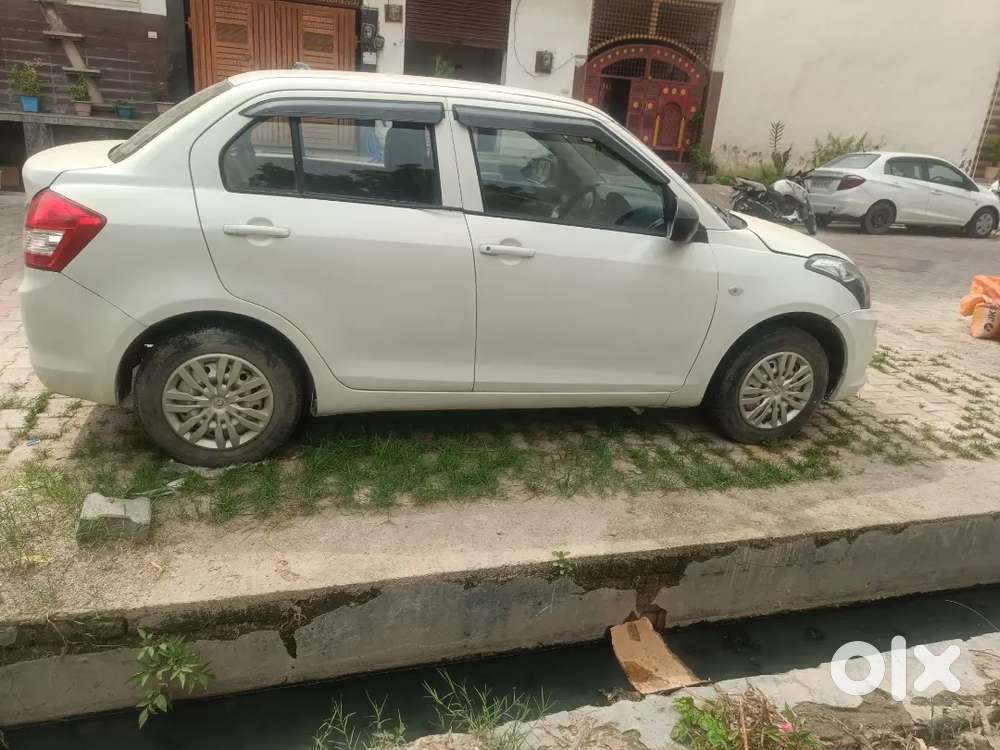Maruti Suzuki Dzire 2017 Cng & Hybrids 75000 Km Driven