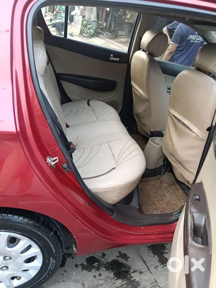 Urgent Sell, Gari Full Condition Me H,2031 Tak Passing Kiya Hua H.