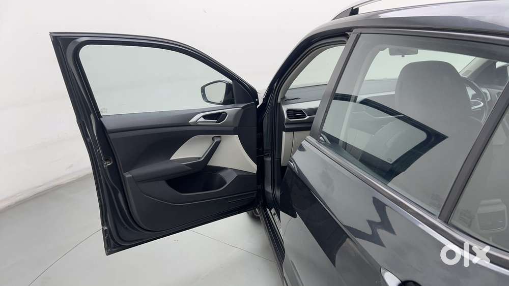 Volkswagen Taigun 1.0 Tsi Highline At, 2022, Petrol