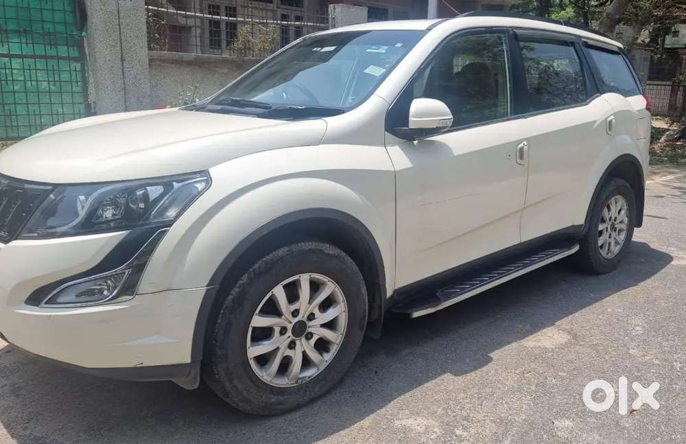 Mahindra Xuv500 2017 Diesel 105000 Km Driven