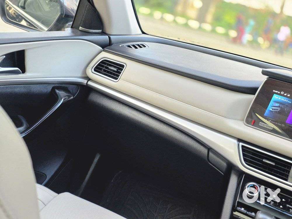 Mahindra Xuv700 2.2 Ax 7 Diesel At Luxury Pack Str, 2023, Diesel