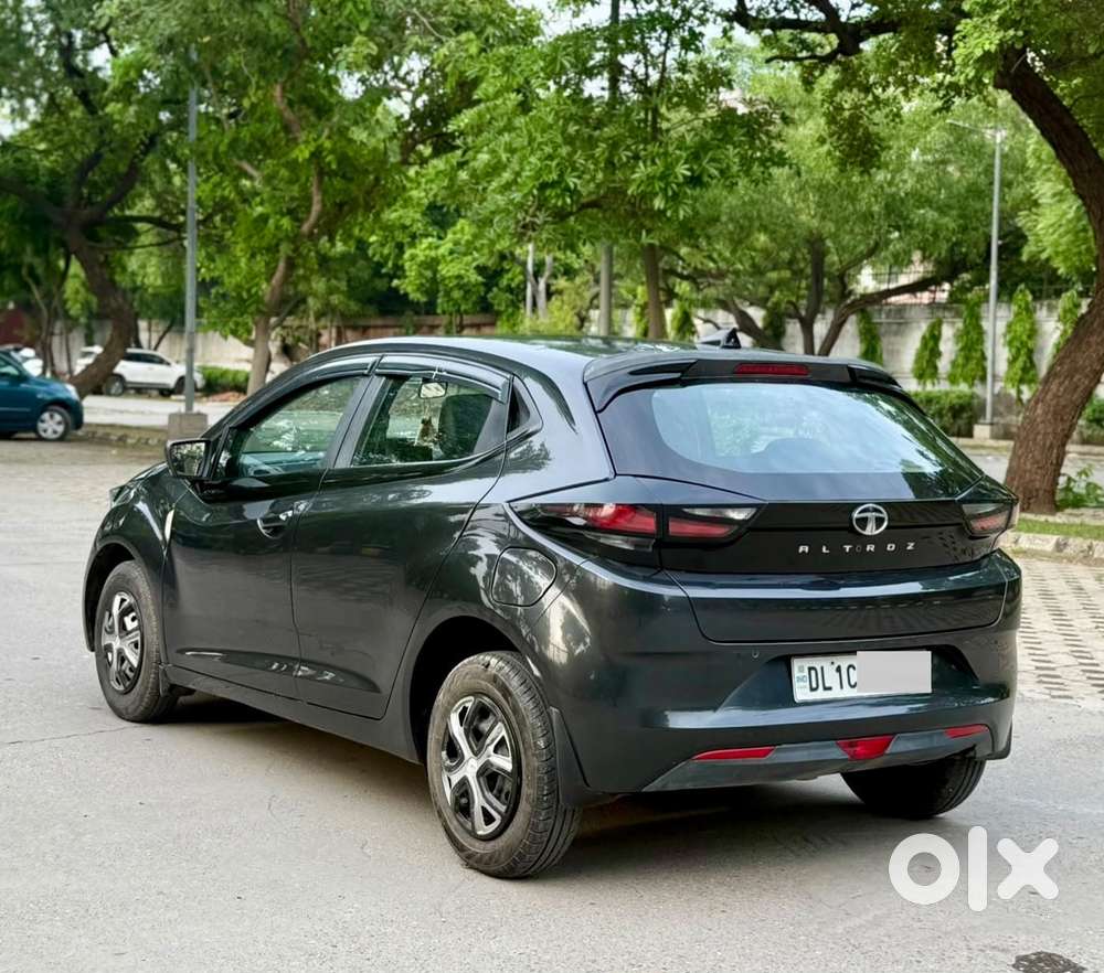 Tata Altroz 1.2 Xe, 2021, Petrol