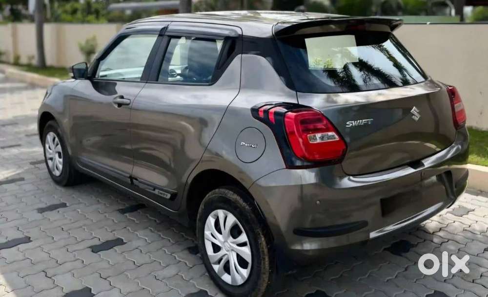 Maruti Suzuki Swift Vxi Ags, 2025, Petrol