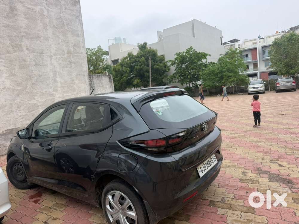 Tata Altoz Petrol 2021