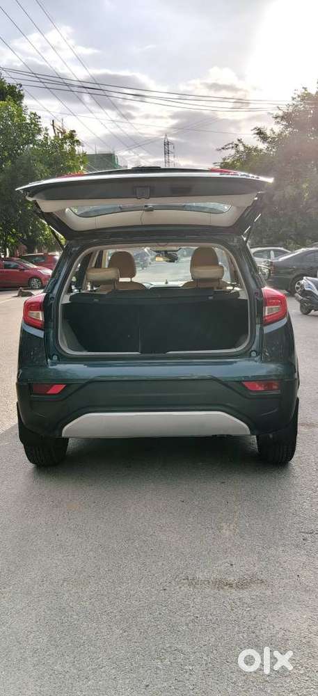 Mahindra Xuv300 W8, 2022, Petrol