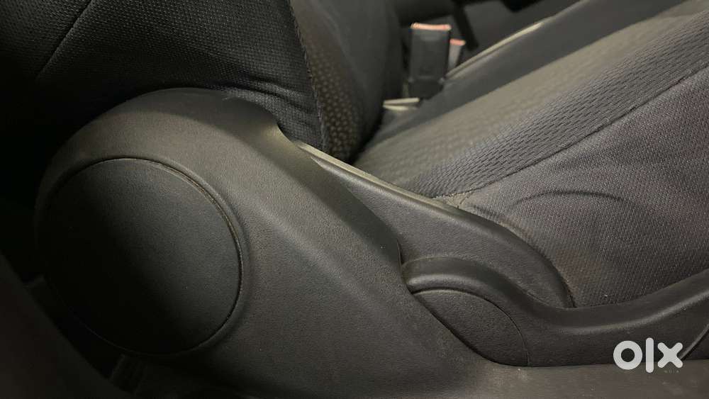 Maruti Suzuki Vitara Brezza 1.5 Vxi At, 2023, Petrol