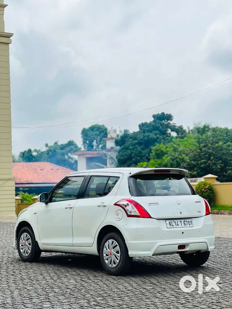 Maruti Suzuki Swift Vxi + Manual, 2016, Petrol