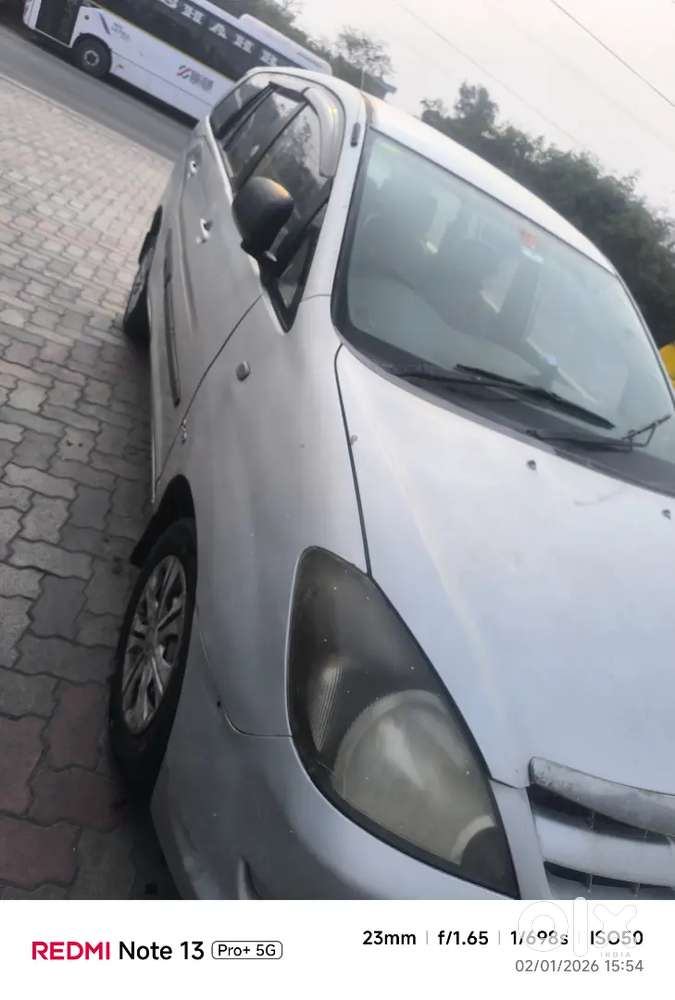 Toyota Innova 2.0 E 2006