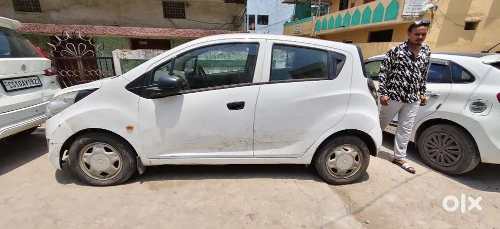Chevrolet Beat Petrol 2012