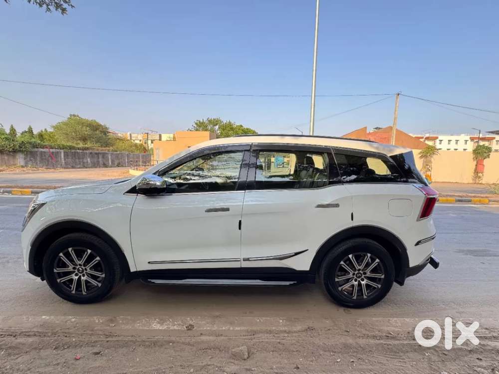Mahindra Xuv700 2.2 Ax 7 Diesel Mt Luxury Pack Str, 2023, Diesel