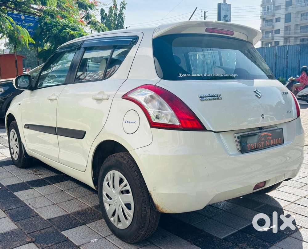 Maruti Suzuki Swift Vxi Optional, 2015, Petrol