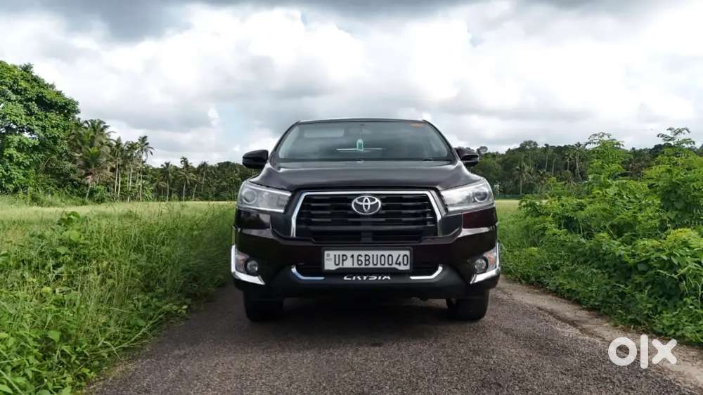 Toyota Innova Crysta 2018 Diesel Well Maintained