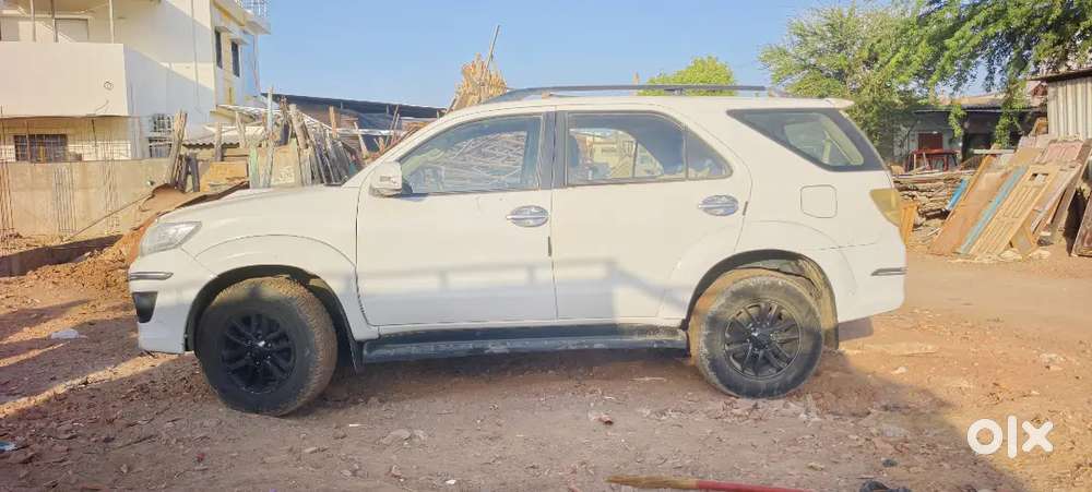 Toyota Fortuner 2012