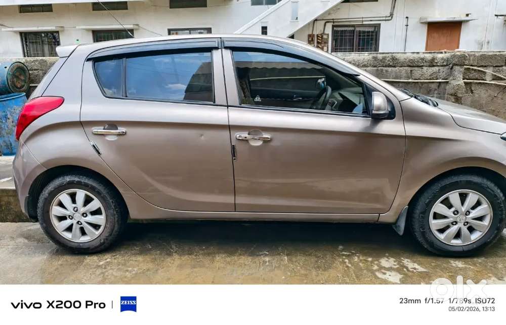 Hundai I20 Asta Very Good Condition Four Tyre New